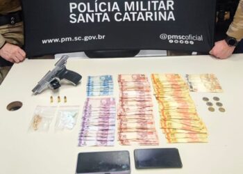 PM prende casal por tráfico de drogas e porte ilegal de arma em Joaçaba