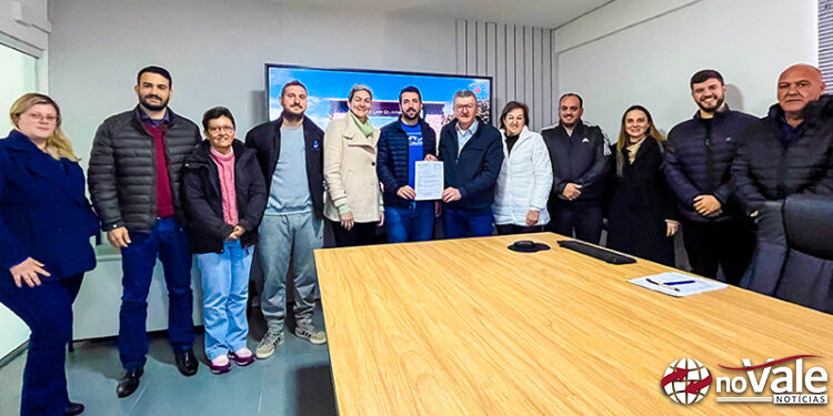Assinada ordem de serviço para revitalização da Área de Lazer Doutor Arnaldo Favorito