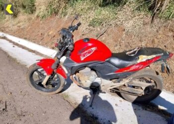 Motociclista sofre ferimentos graves em acidente em Vargem Bonita