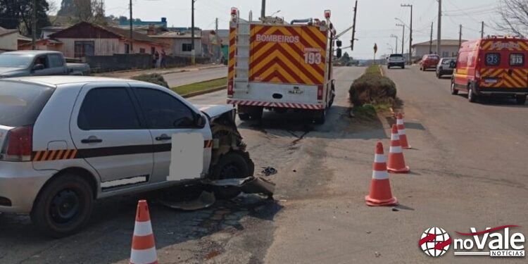 Colisão entre veículos deixa condutor ferido em Lebon Régis