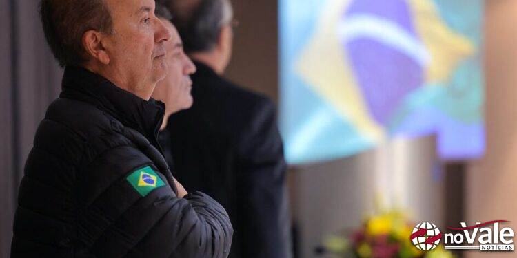 Governador de Santa Catarina defende mudança no hino do Estado