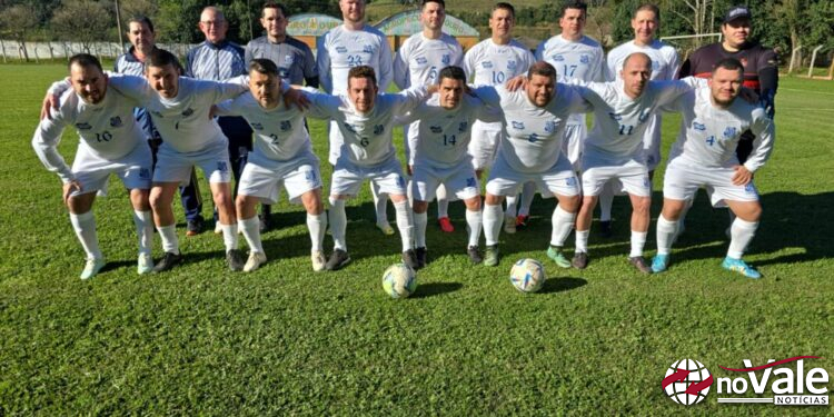 Master Capinzal vence mais uma no Estádio da Baixada Rubra