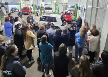 Mecânica Dispa promove palestra de mecânica básica para mulheres