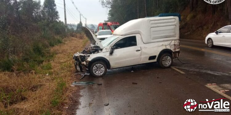 Capotamento de veículo é registrado na SC-135, próximo a Caçador