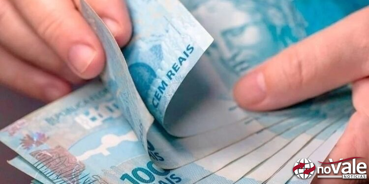 Orçamento prevê salário mínimo de R$ 1.509 para 2025