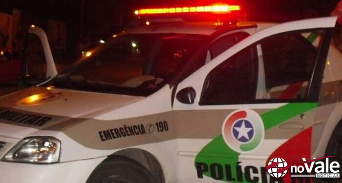 Homem é preso pela PM por violência contra mulher em Passos Maia