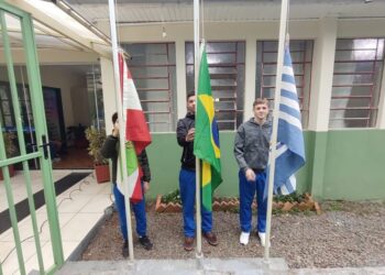 Escola São Cristóvão inicia programação da Semana da Pátria