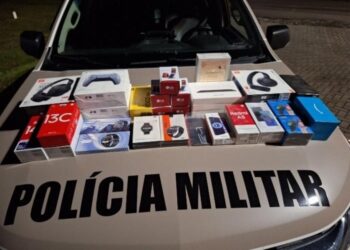 Veículo com eletrônicos suspeitos de descaminho é interceptado pela polícia em Campos Novos
