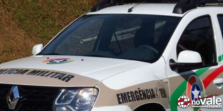 Polícia Militar prende mulher com mandado de prisão em Campos Novos