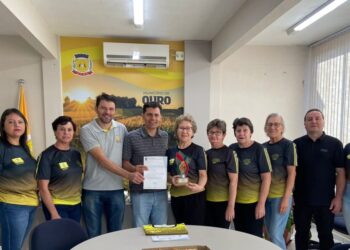 Executivo de Ouro recepcionam atletas e dirigentes da Bocha feminina