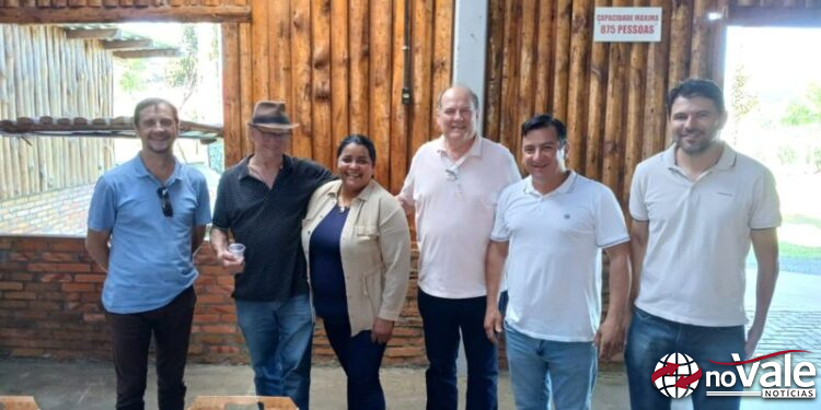 Lideranças ourenses prestigiaram a I Mostra Cultural Taliani de Jaborá