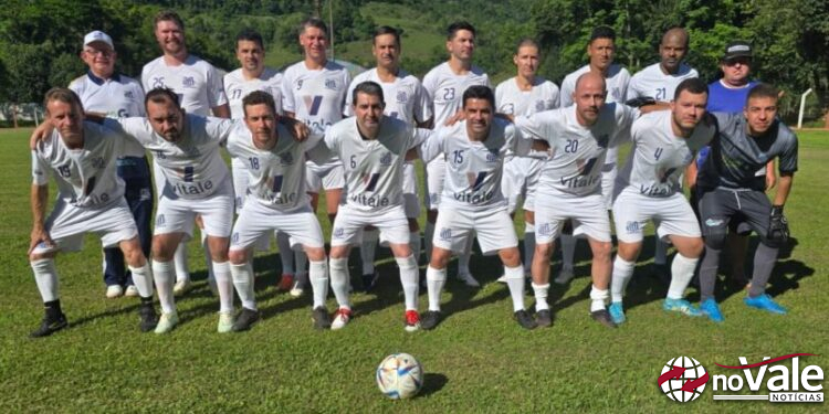 Master Futebol Capinzal vence Arroio Trinta em amistoso na Baixada Rubra