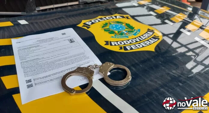 Homem é preso pela PRF durante abordagem no posto da BR-153 em Concórdia