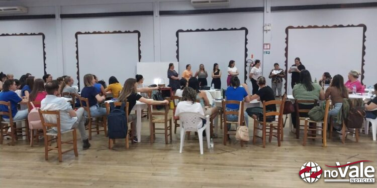 Professores da educação infantil de Ouro participaram de capacitação