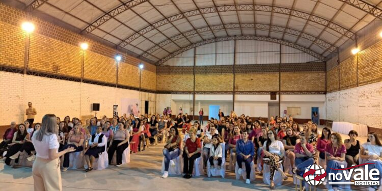 Rede de Farmácias Med Farma realiza palestra de conscientização sobre o câncer de mama em Capinzal