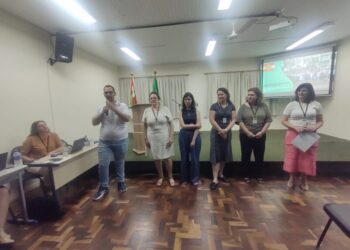 Reunião discutiu a permanência do ensino noturno na Escola Silvio Santos em Ouro