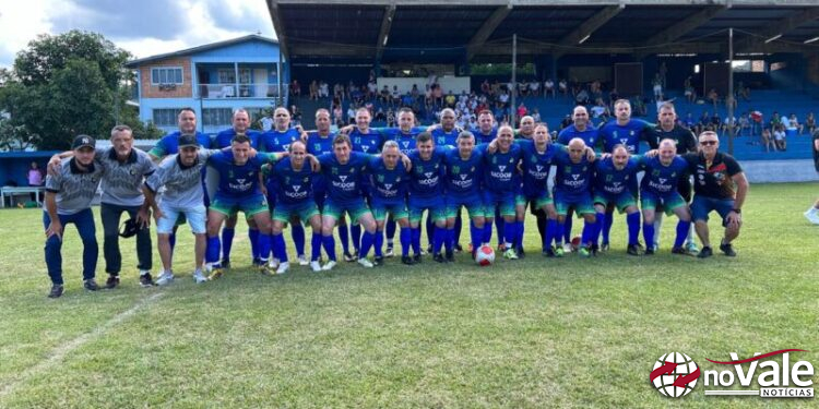 Amigos da Bola de Joaçaba conquistam o título do 1° Campeonato Sul Brasileiro de Veteranos