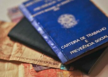 FCDL se manifesta sobre proposta que prevê alteração da jornada de trabalho