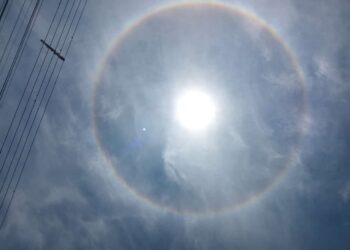 Halo solar chama atenção de moradores de Capinzal no feriado da Proclamação da República (vídeo)