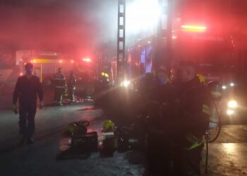 Indústria de reaproveitamento de pneus em Água Doce é atingida por incêndio