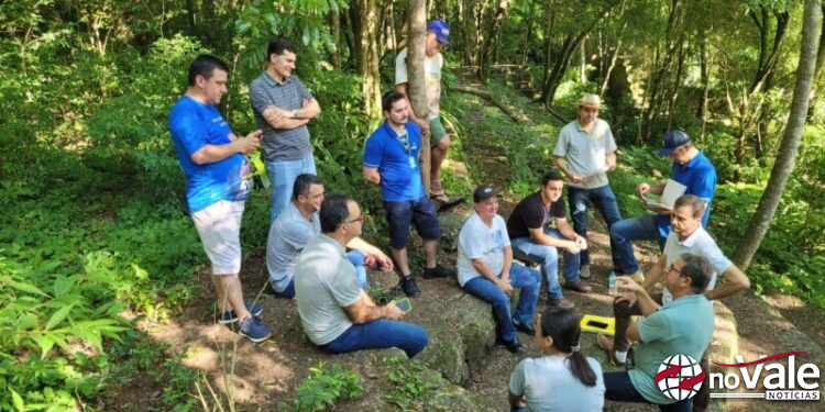 Lideranças discutem as potencialidades turísticas e a preservação do patrimônio histórico em Ouro