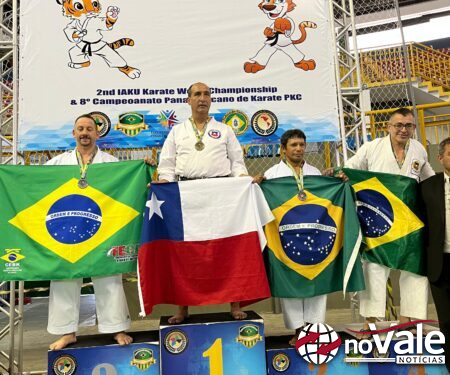 Mestre Saretta é vice-campeão mundial de Karatê