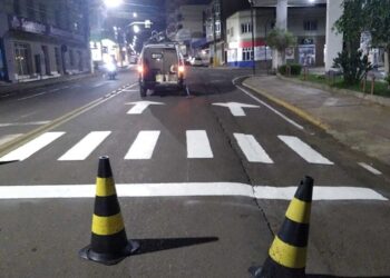 Área central de Ouro recebe revitalização da sinalização de solo
