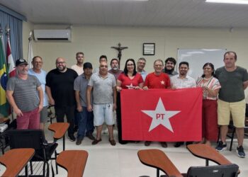 Reunião do PT avalia resultados eleitorais e planeja renovação de lideranças em Santa Catarina