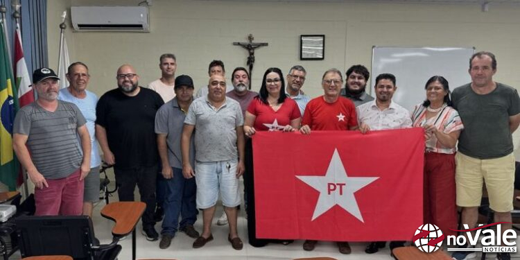 Reunião do PT avalia resultados eleitorais e planeja renovação de lideranças em Santa Catarina