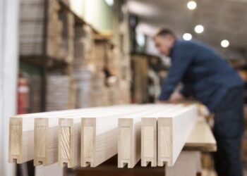 Indústria de móveis cria plano para captar e formar profissionais