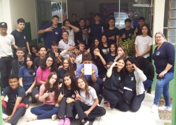 Alunos da Escola Dr. Vilson Pedro Kleinubing visitam a Escola São Cristóvão