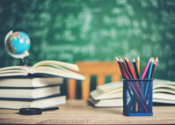 Governo deve lançar bolsas para incentivar formação de novos professores