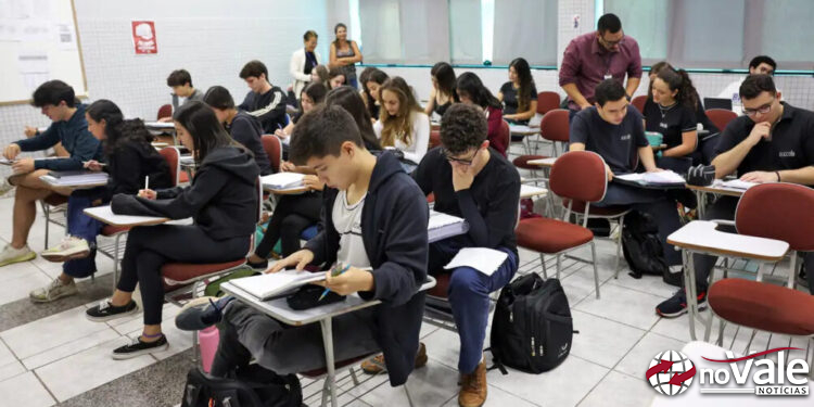 Provas do Enem 2024 começam neste domingo (3)