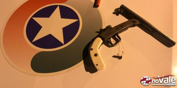 Homem é preso por posse ilegal de arma de fogo em Campos Novos
