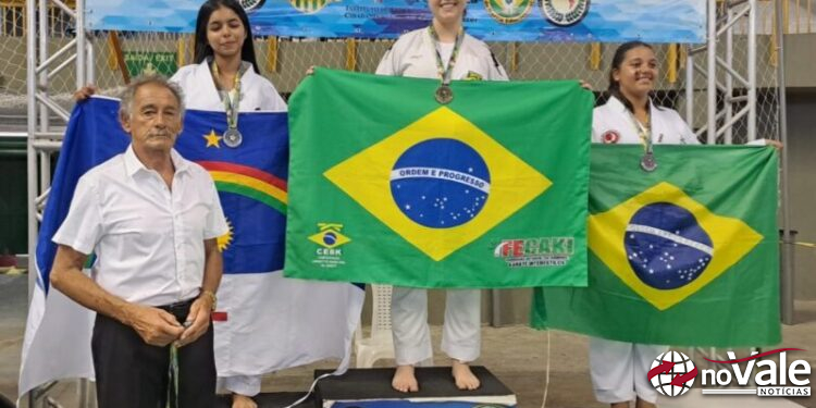 Sarah Held conquista título no mundial de karatê