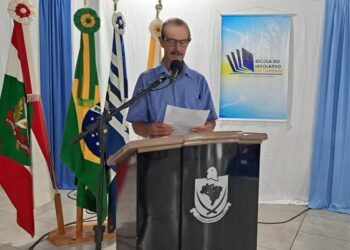 Valdir Tenutti toma posse como vereador em Capinzal