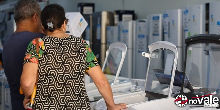 Comércio em SC cresce 5,7% puxado pela venda de eletrodomésticos e veículos