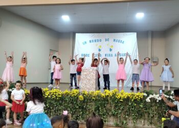 Centro de Educação Infantil Anjo Azul de Lacerdópolis promove 5ª Noite Cultural