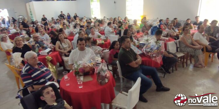 Apae Capinzal promove mais uma edição da tradicional Festa das Madrinhas