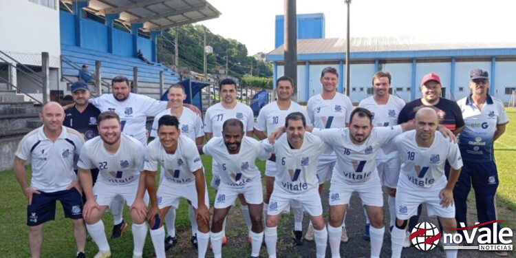 Master Capinzal supera com goleada equipe de Erval Velho
