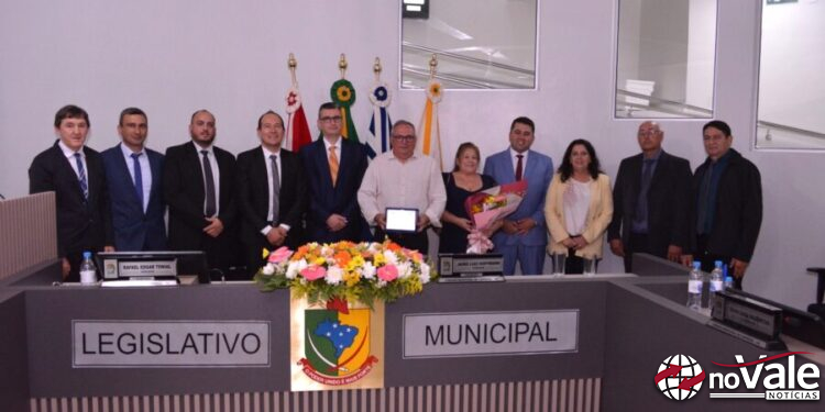 Marius Juliano Farina recebe o título de Cidadão Honorário de Capinzal