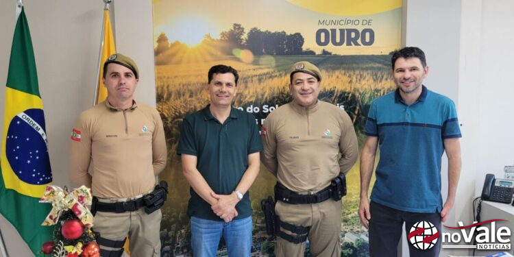 Administração de Ouro e Polícia Militar discutem estratégias para melhorar a segurança pública