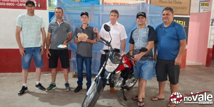 Realizada entrega da Moto 0 km e demais prêmios da colaboração espontânea promovida pela Comunidade da Vila 7 de Julho