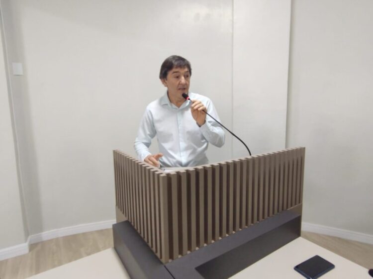 Enio José Paggi assume como vereador em Capinzal