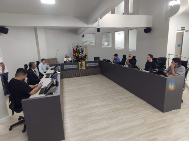 Enio José Paggi assume como vereador em Capinzal