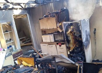 Fogo destrói casa em Ipira durante a madrugada deste domingo (5)