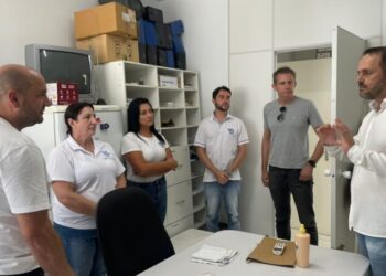 Prefeito Aguinaldo realiza visita ao Posto de Saúde Central e avalia condições de atendimento à população