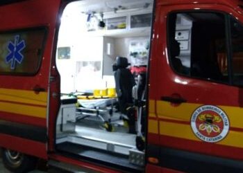 Telhado de quiosque desaba e deixa jovem ferido em Ouro
