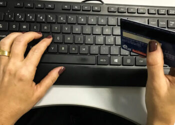 Receita Federal irá monitorar dados de cartão de crédito e Pix