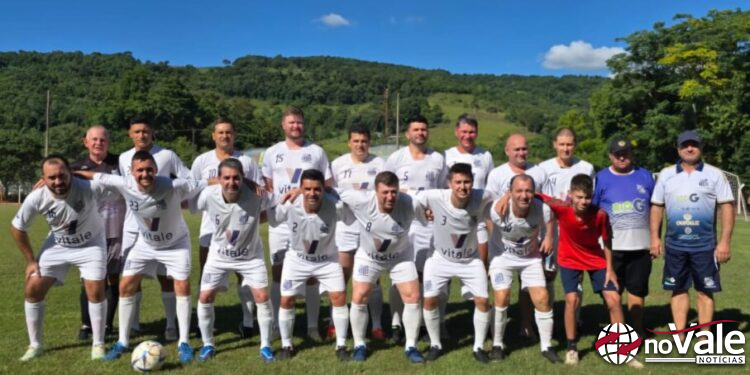 Master Capinzal empata em casa com o Flor da Serra